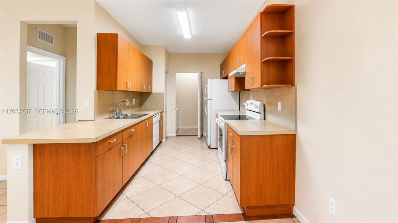 3557 Forest Hill Blvd , Unit 51, Palm Springs, FL 33406 Photo