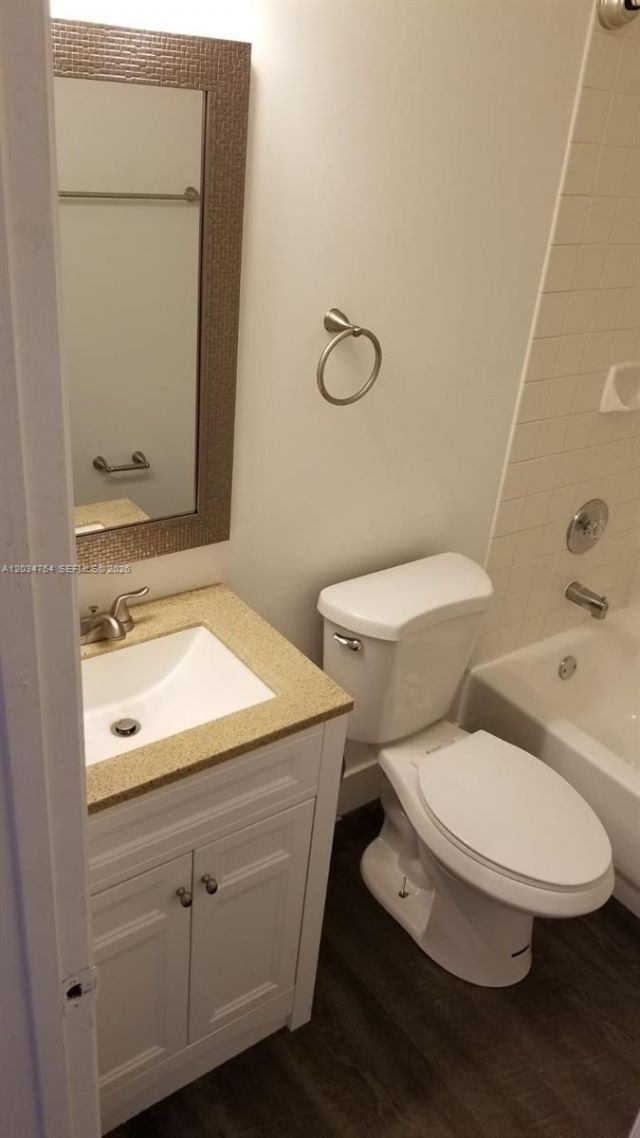 7730 W 34th Ln , Unit 14-202, Hialeah, FL 33018 Photo