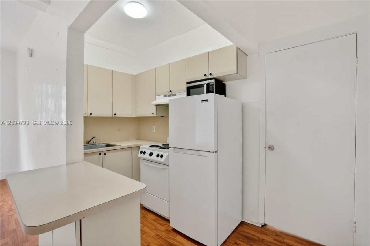 3409 S Le Jeune Rd , Unit 2, Coral Gables, FL 33134 Photo