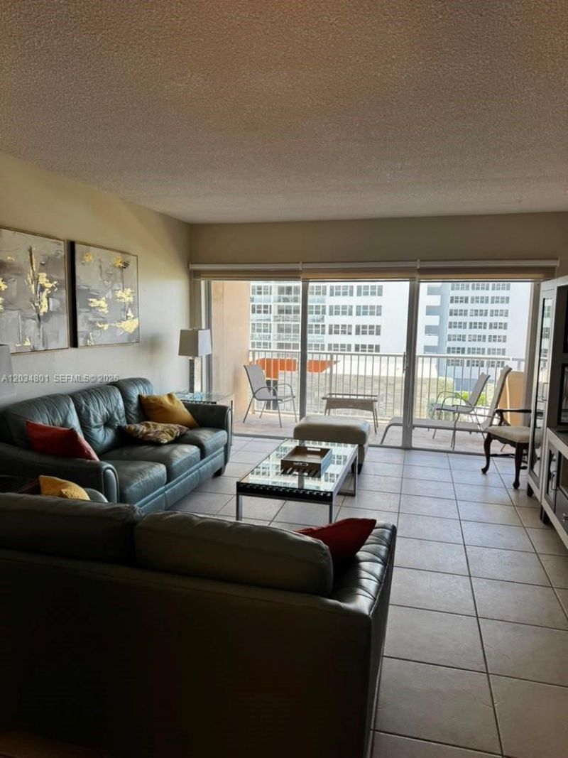 1980 S Ocean Dr, Unit 6J, Hallandale Beach, FL 33009 Photo