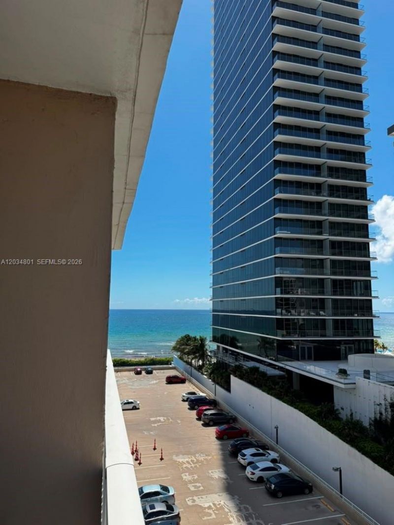 1980 S Ocean Dr, Unit 6J, Hallandale Beach, FL 33009 Photo