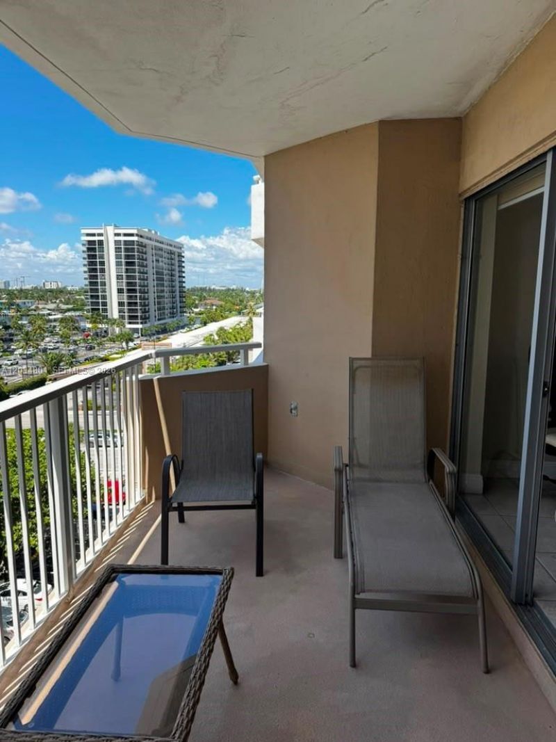 1980 S Ocean Dr, Unit 6J, Hallandale Beach, FL 33009 Photo