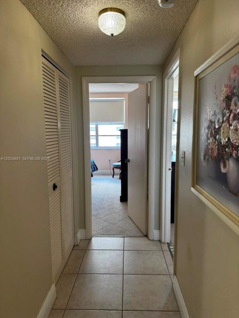 1980 S Ocean Dr, Unit 6J, Hallandale Beach, FL 33009 Photo
