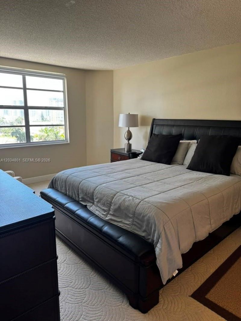 1980 S Ocean Dr, Unit 6J, Hallandale Beach, FL 33009 Photo
