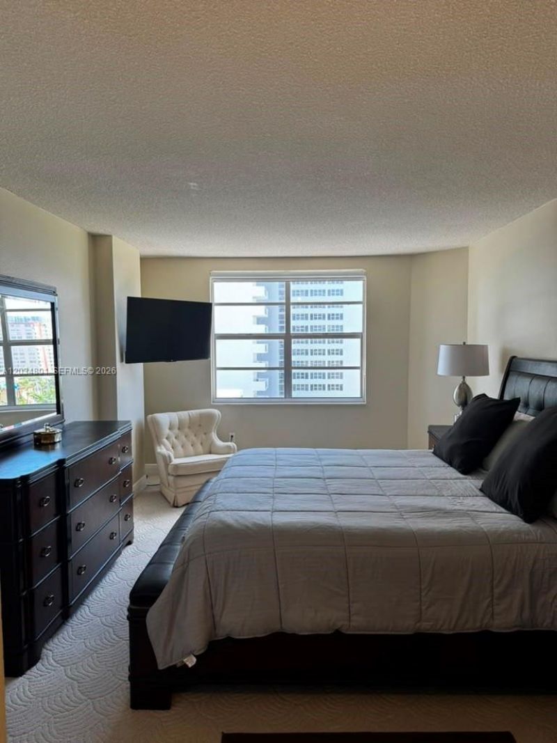 1980 S Ocean Dr, Unit 6J, Hallandale Beach, FL 33009 Photo