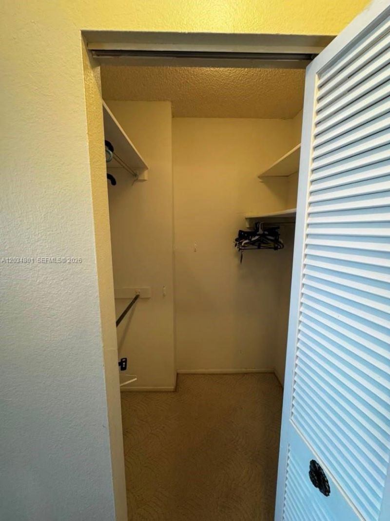 1980 S Ocean Dr, Unit 6J, Hallandale Beach, FL 33009 Photo
