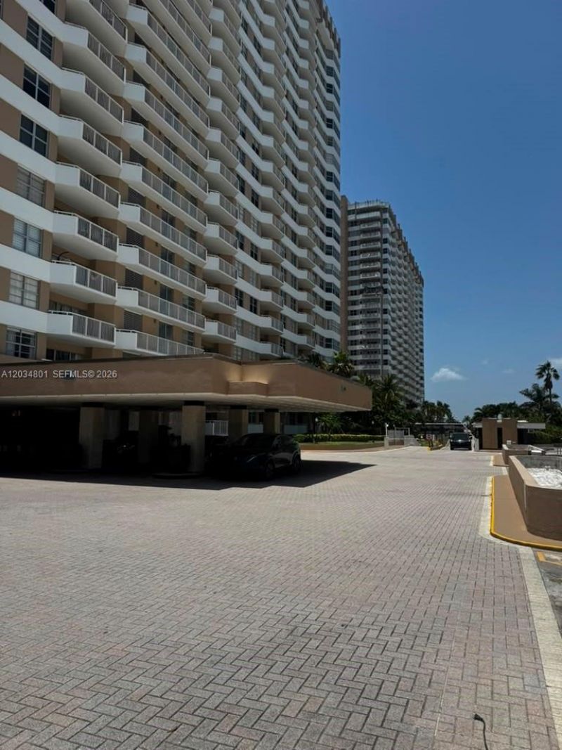 1980 S Ocean Dr, Unit 6J, Hallandale Beach, FL 33009 Photo