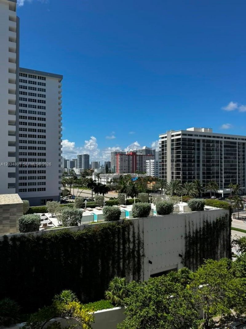 1980 S Ocean Dr, Unit 6J, Hallandale Beach, FL 33009 Photo