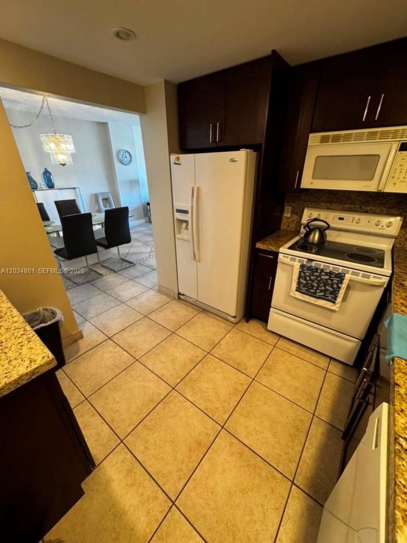 1980 S Ocean Dr, Unit 6J, Hallandale Beach, FL 33009 Photo