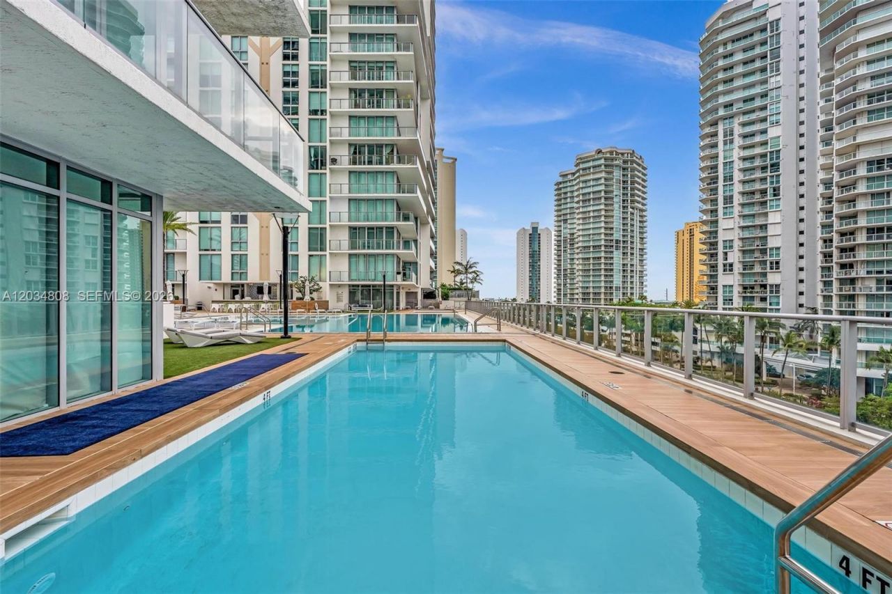 300 Sunny Isles Blvd, Unit 4-502, Sunny Isles Beach, FL 33160 Photo