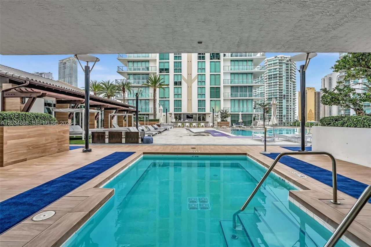 300 Sunny Isles Blvd, Unit 4-502, Sunny Isles Beach, FL 33160 Photo