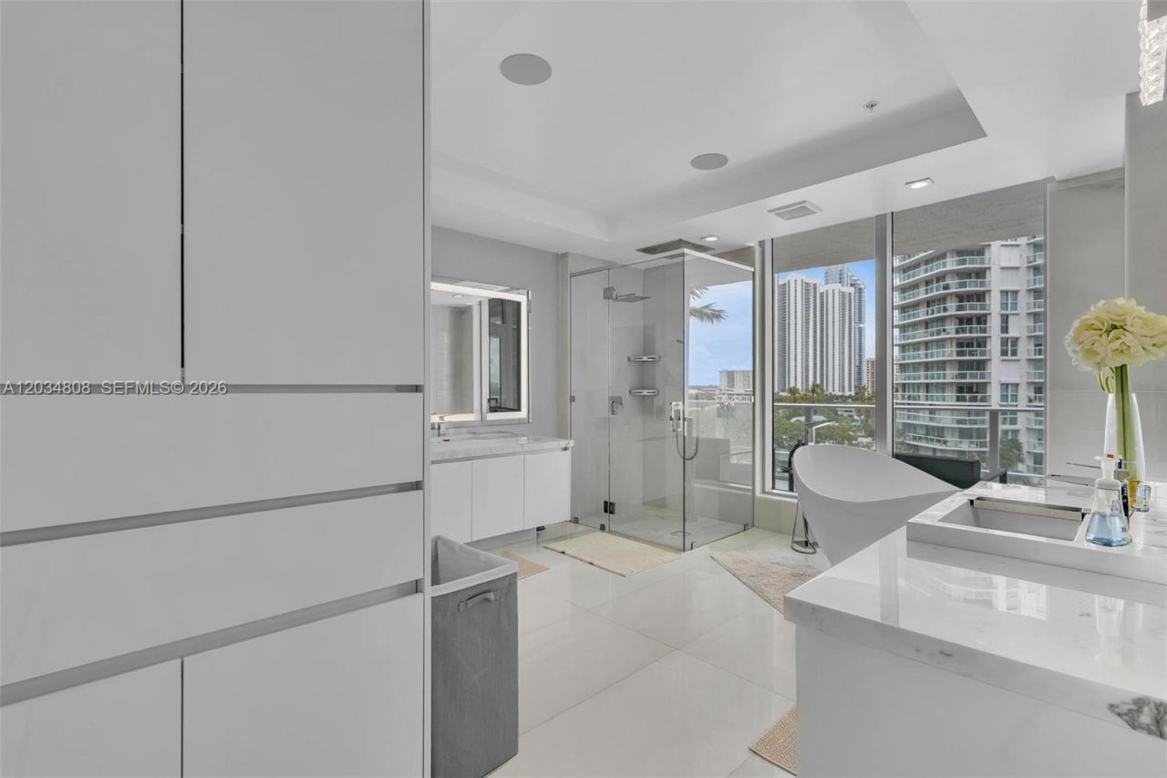 300 Sunny Isles Blvd, Unit 4-502, Sunny Isles Beach, FL 33160 Photo