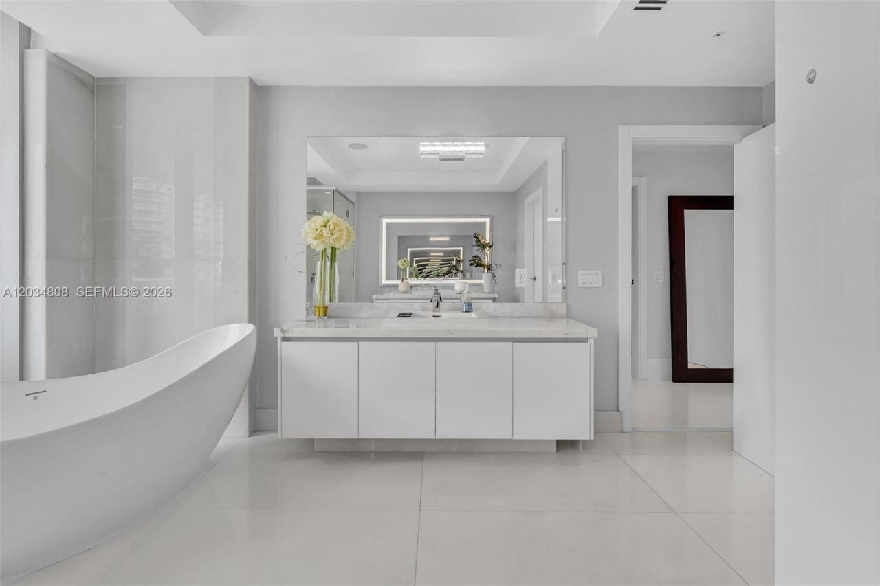 300 Sunny Isles Blvd, Unit 4-502, Sunny Isles Beach, FL 33160 Photo