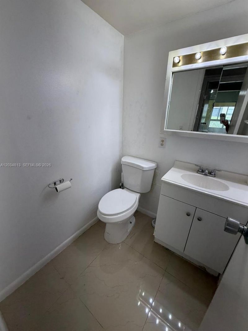 200 S Waterway Dr S , Unit 107, Lantana, FL 33462 Photo
