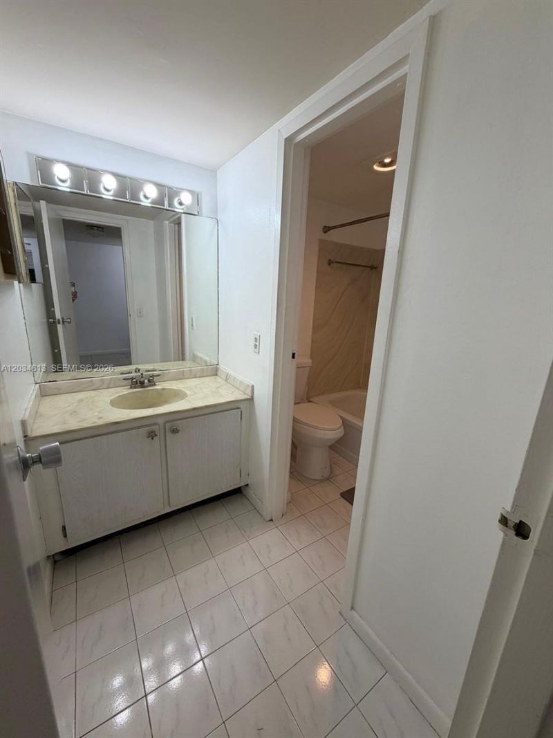 200 S Waterway Dr S , Unit 107, Lantana, FL 33462 Photo