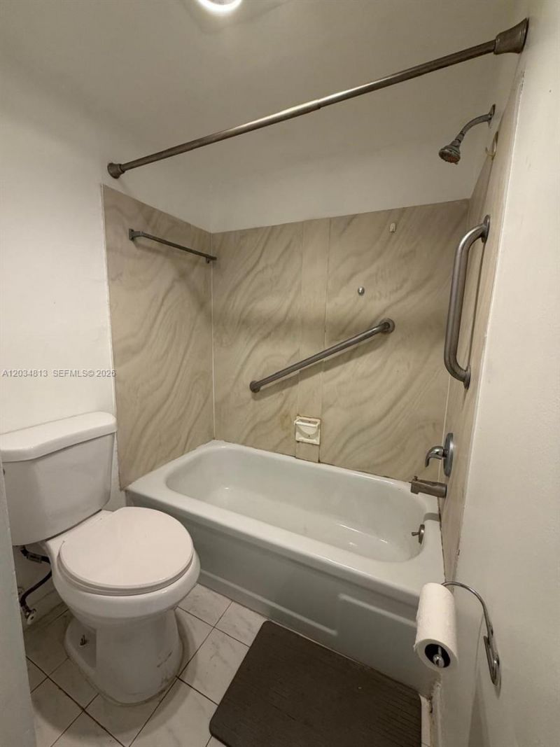 200 S Waterway Dr S , Unit 107, Lantana, FL 33462 Photo