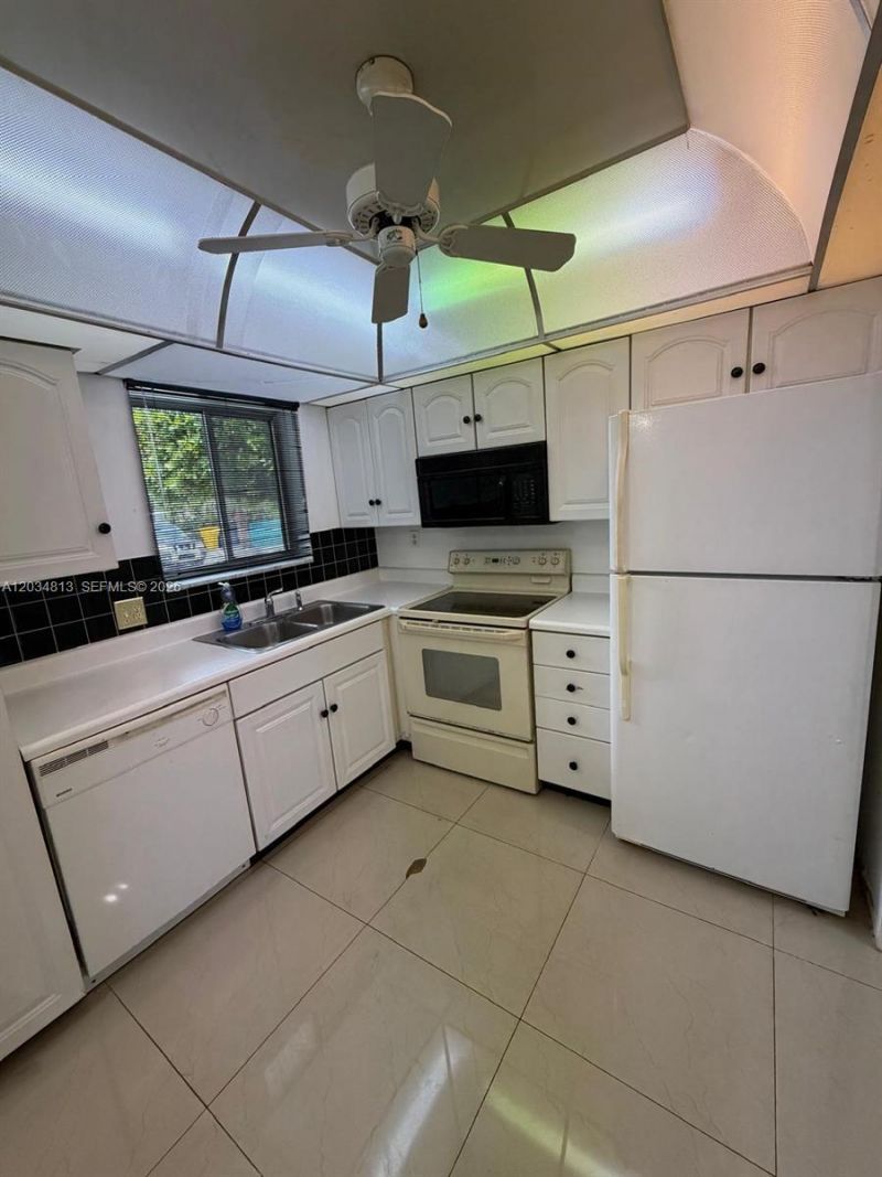200 S Waterway Dr S , Unit 107, Lantana, FL 33462 Photo