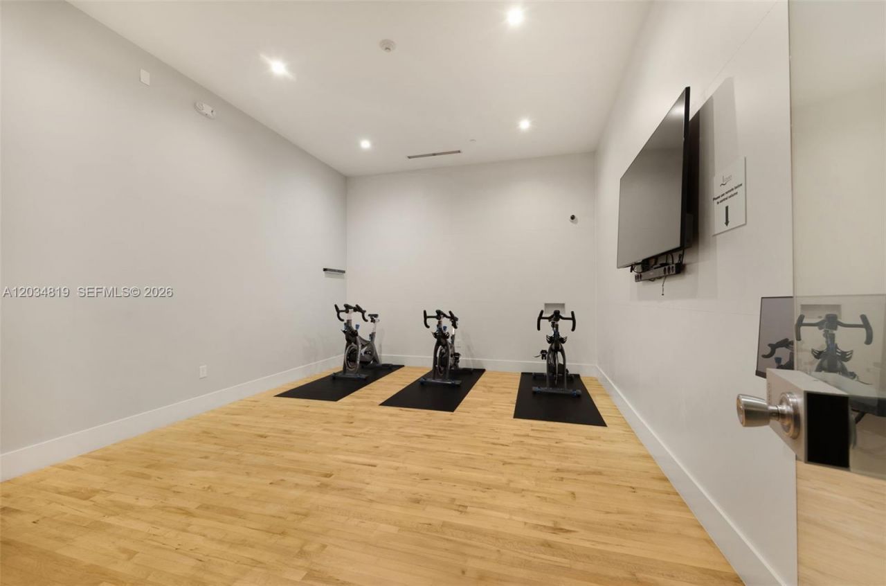 801 Brickell Key Blvd , Unit 2008, Miami, FL 33131 Photo