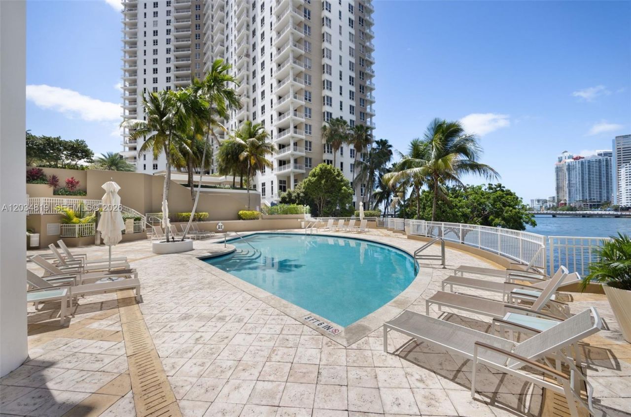 801 Brickell Key Blvd , Unit 2008, Miami, FL 33131 Photo
