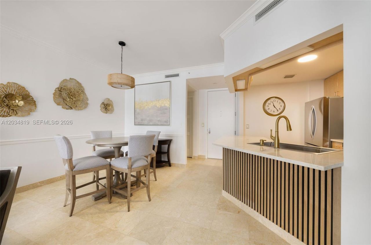 801 Brickell Key Blvd , Unit 2008, Miami, FL 33131 Photo