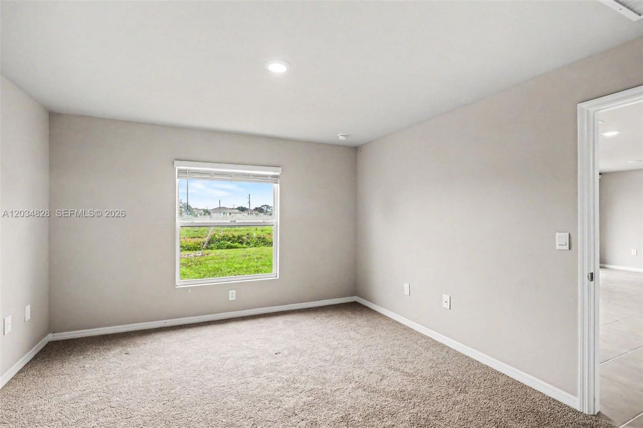9045 Maywood Cir , La Belle, FL 33935 Photo