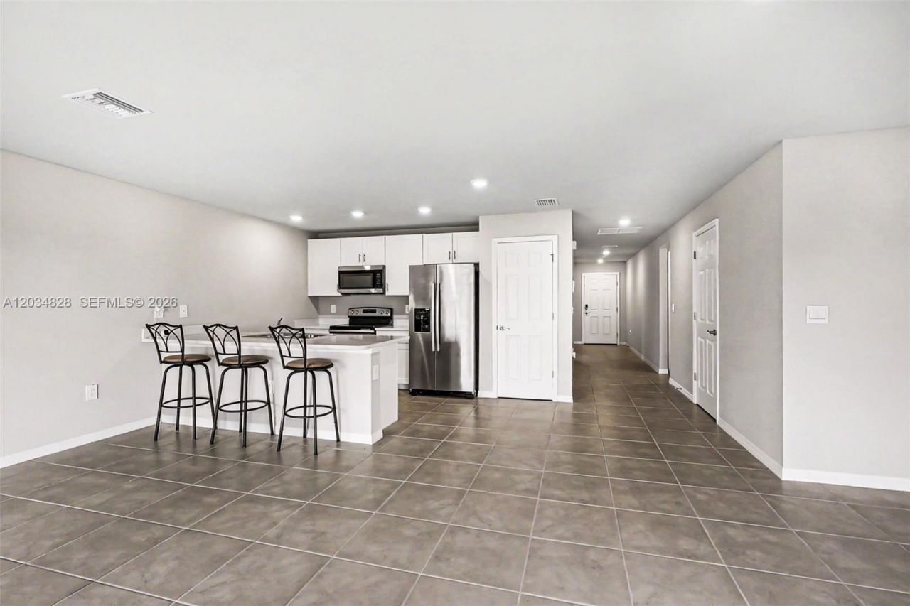 9045 Maywood Cir , La Belle, FL 33935 Photo