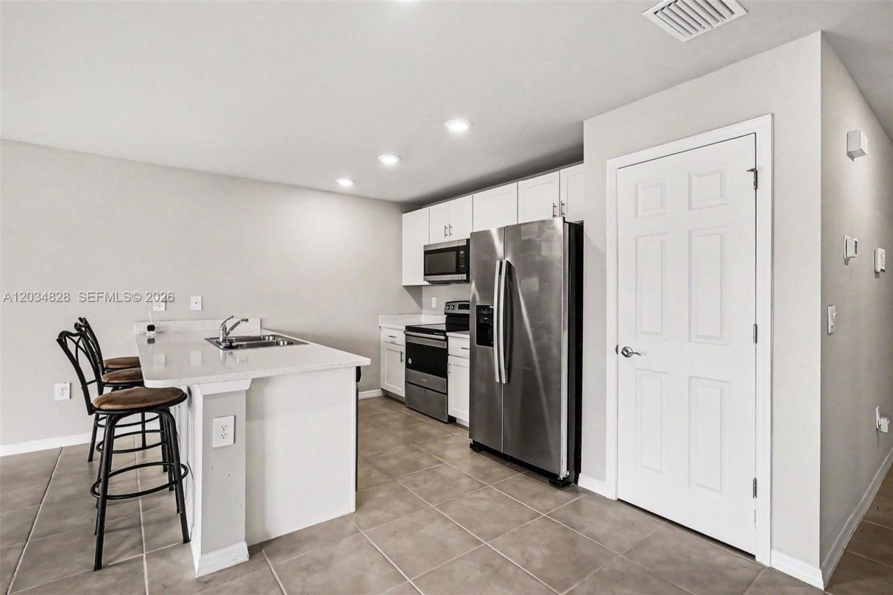 9045 Maywood Cir , La Belle, FL 33935 Photo