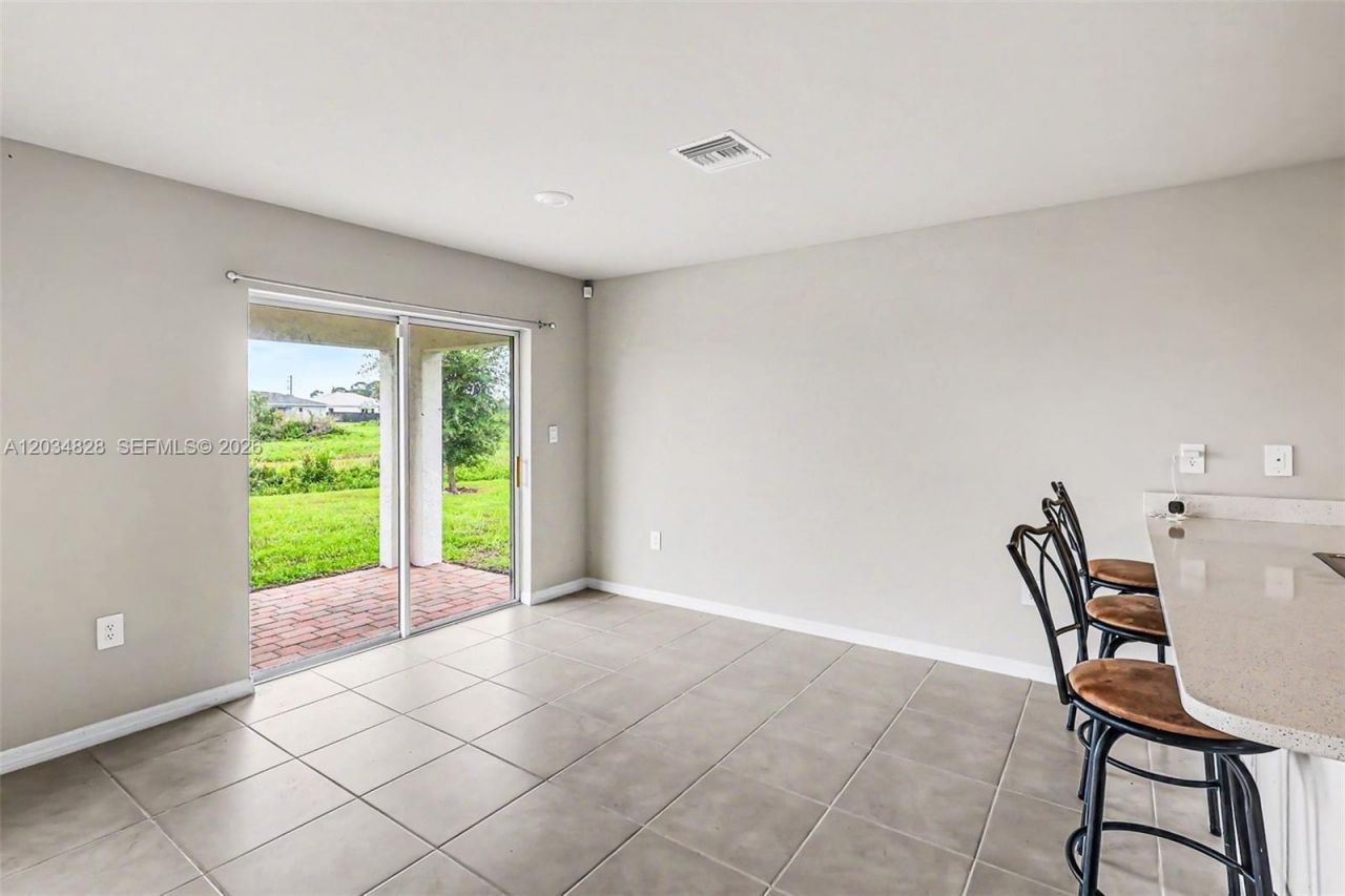 9045 Maywood Cir , La Belle, FL 33935 Photo