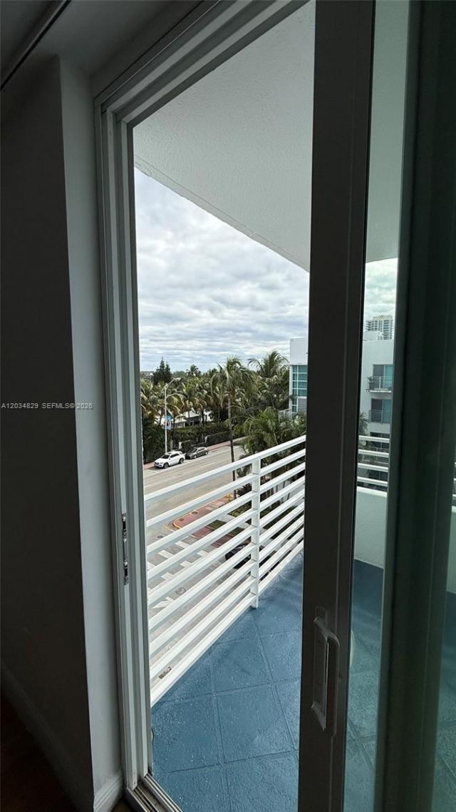 7800 Collins Ave, Unit 508, Miami Beach, FL 33141 Photo