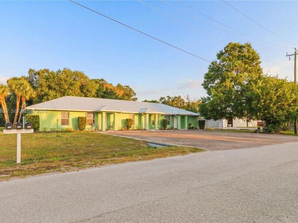 810 SW 2nd St , Okeechobee, FL 34974