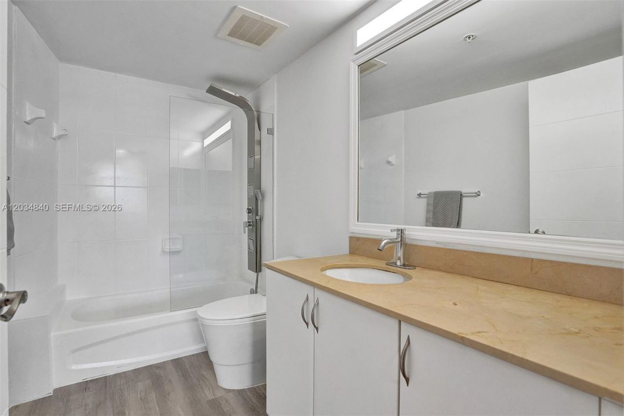 1750 N Bayshore Dr , Unit 3802, Miami, FL 33132 Photo