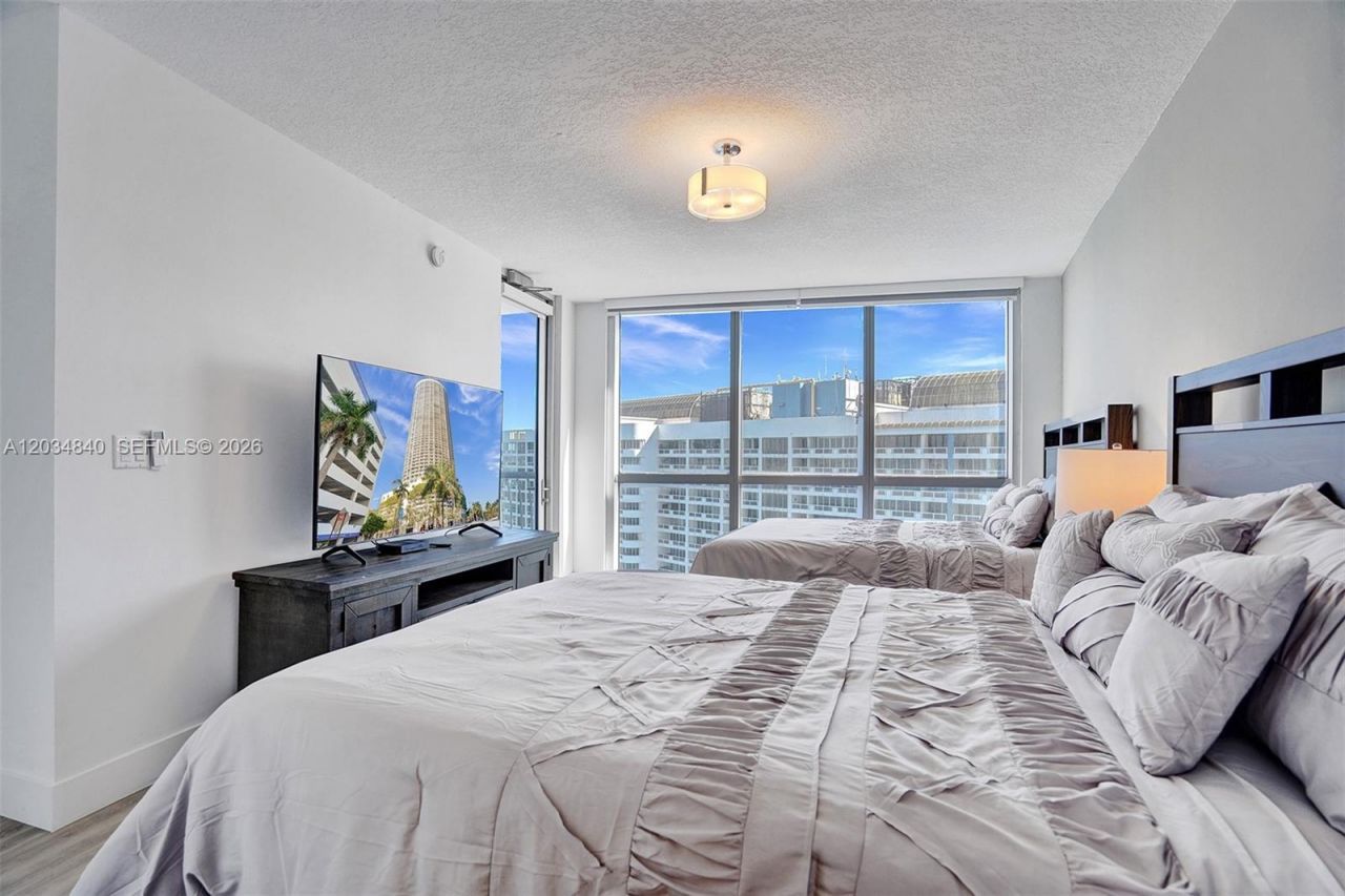 1750 N Bayshore Dr , Unit 3802, Miami, FL 33132 Photo