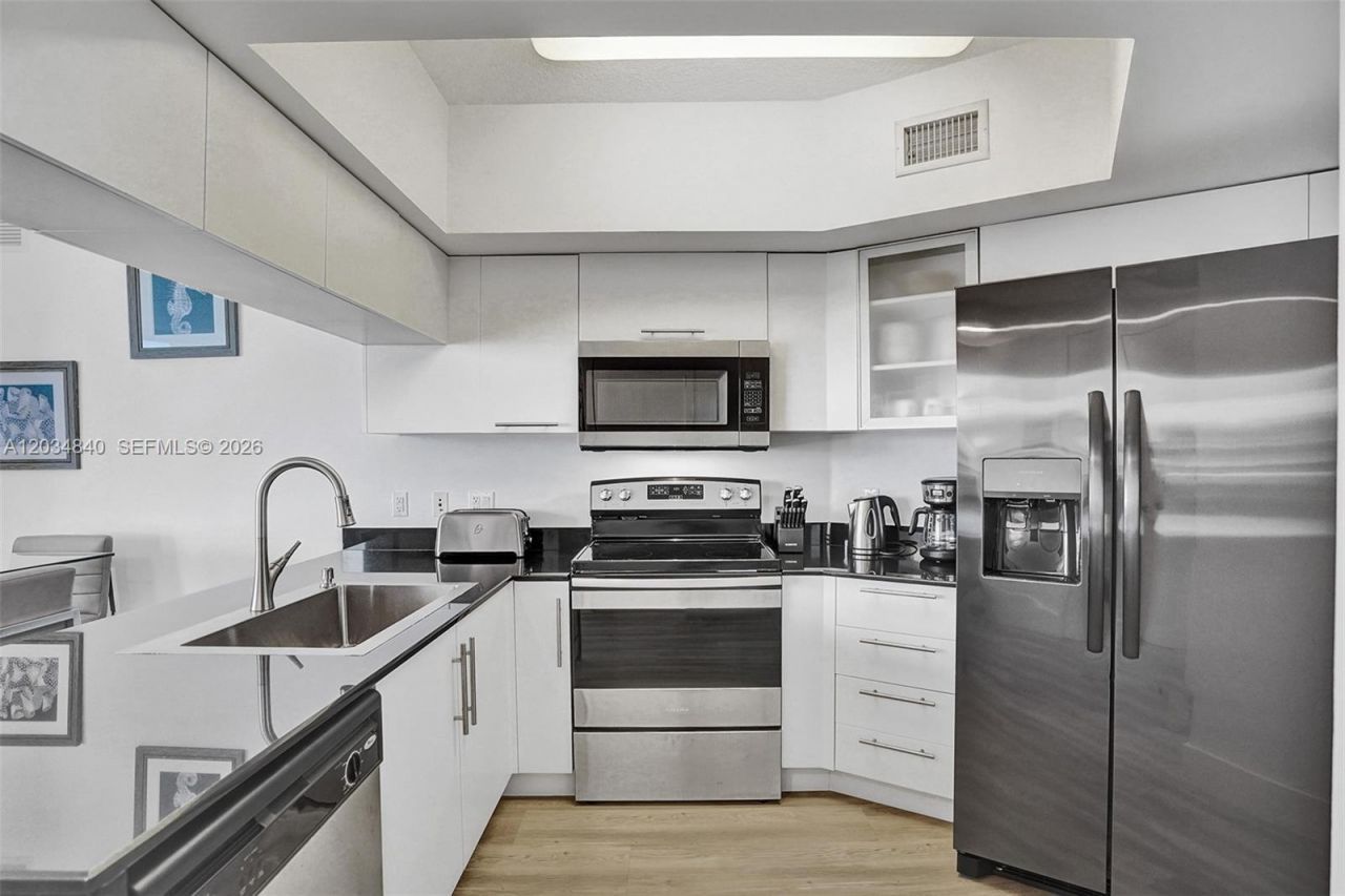 1750 N Bayshore Dr , Unit 3802, Miami, FL 33132 Photo