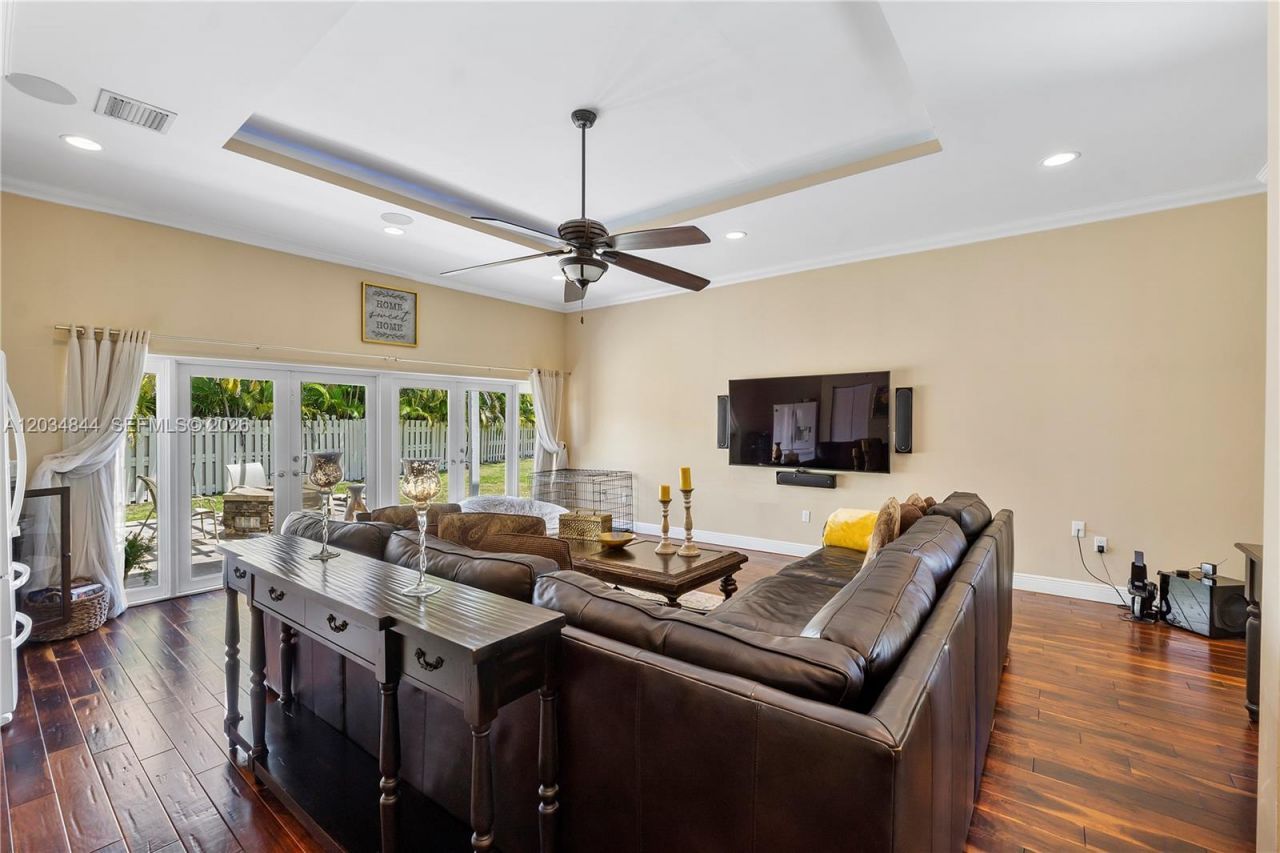 17640 Old Cutler Rd , Palmetto Bay, FL 33157 Photo