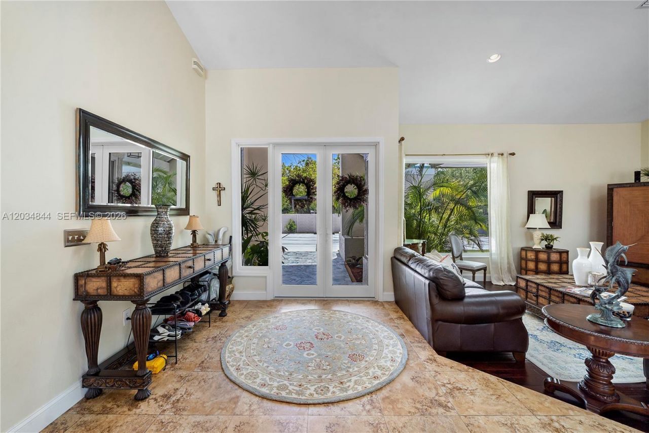17640 Old Cutler Rd , Palmetto Bay, FL 33157 Photo