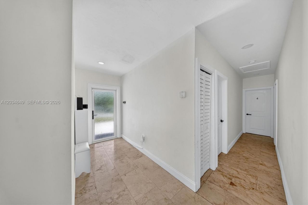 420 NW 145th St, Miami, FL 33168 Photo