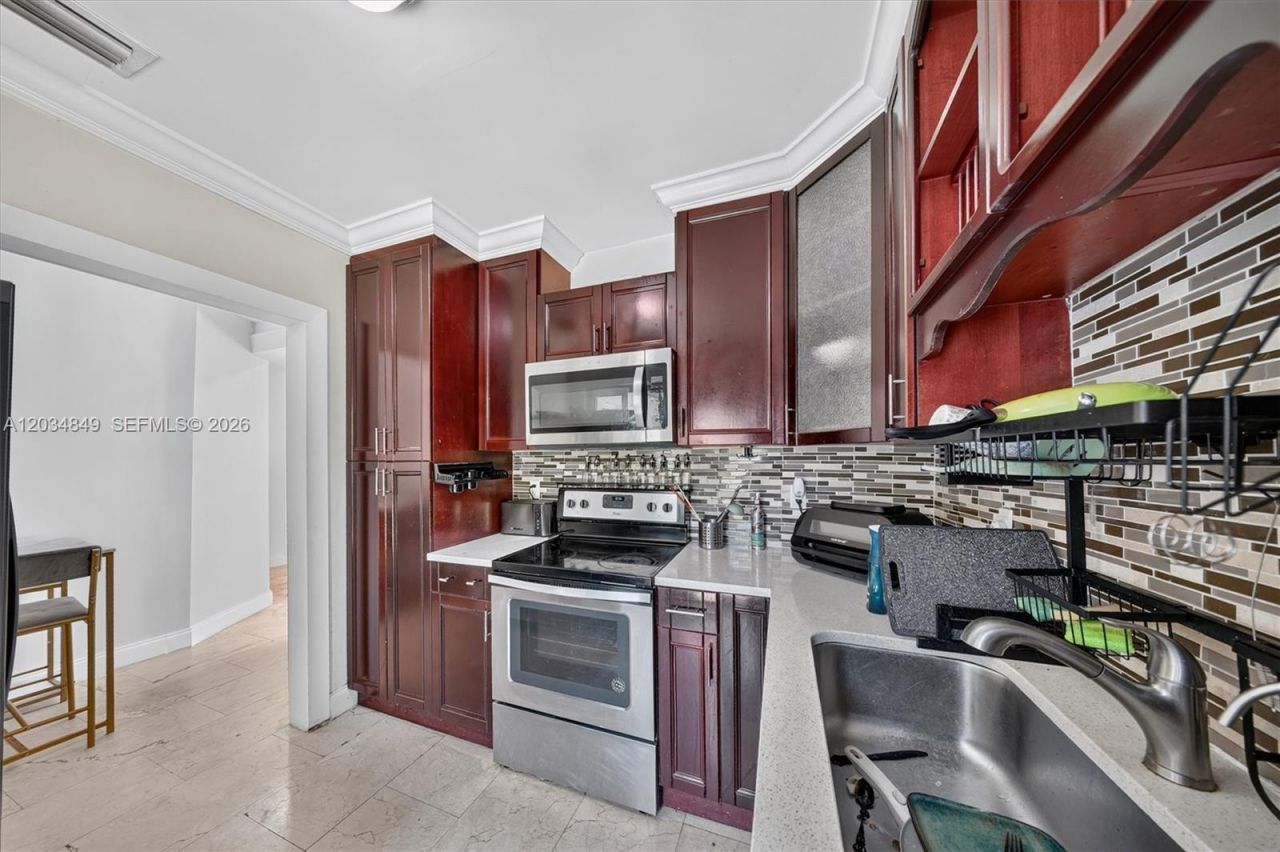 420 NW 145th St, Miami, FL 33168 Photo