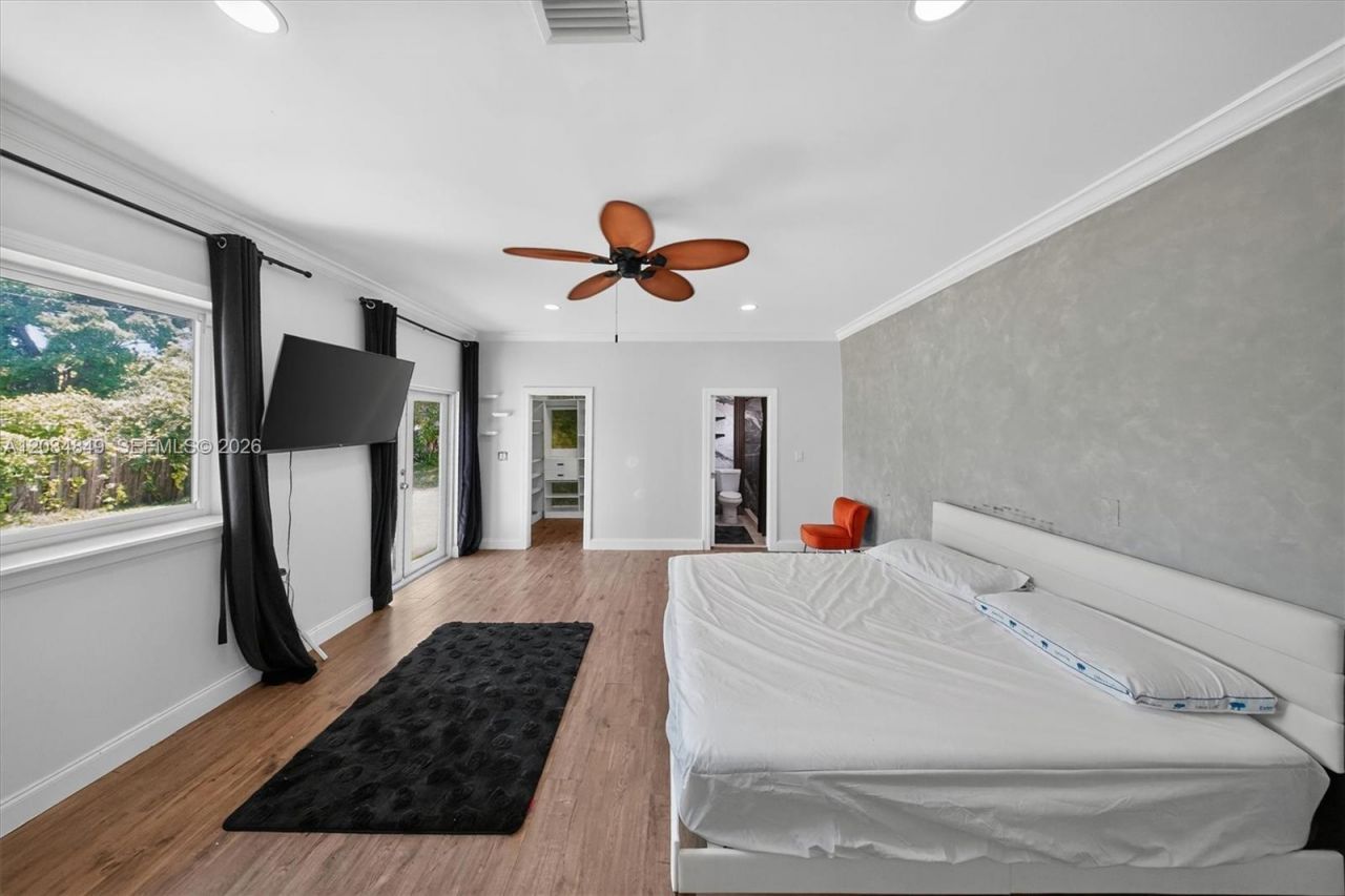 420 NW 145th St, Miami, FL 33168 Photo