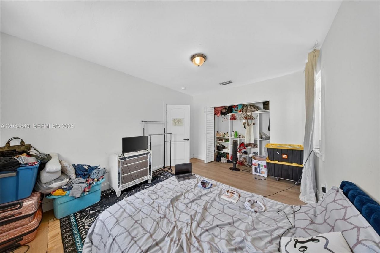 420 NW 145th St, Miami, FL 33168 Photo
