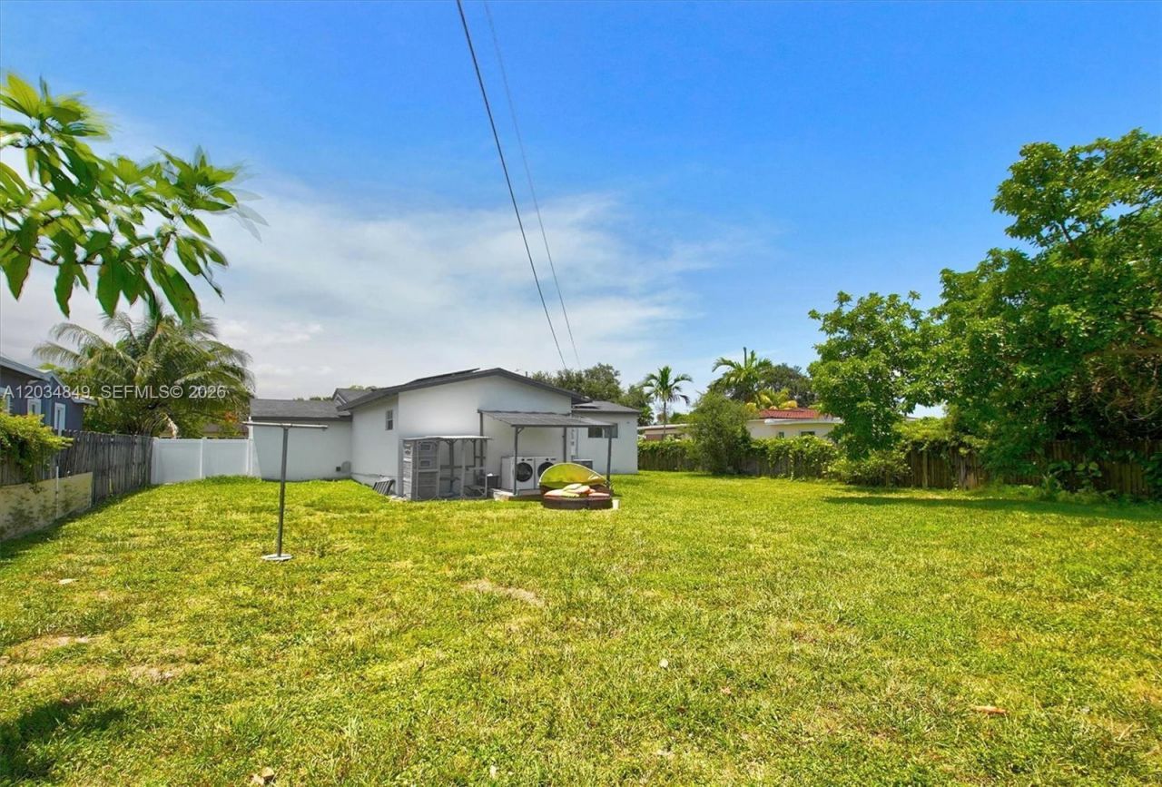 420 NW 145th St, Miami, FL 33168 Photo