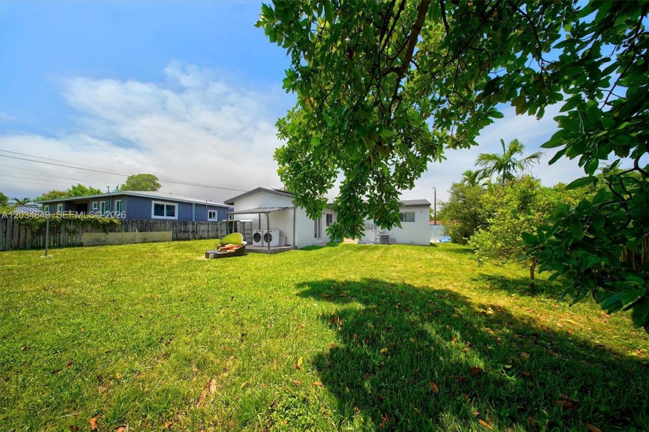 420 NW 145th St, Miami, FL 33168 Photo