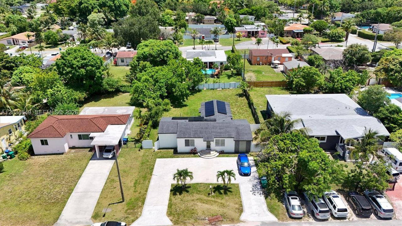 420 NW 145th St, Miami, FL 33168 Photo