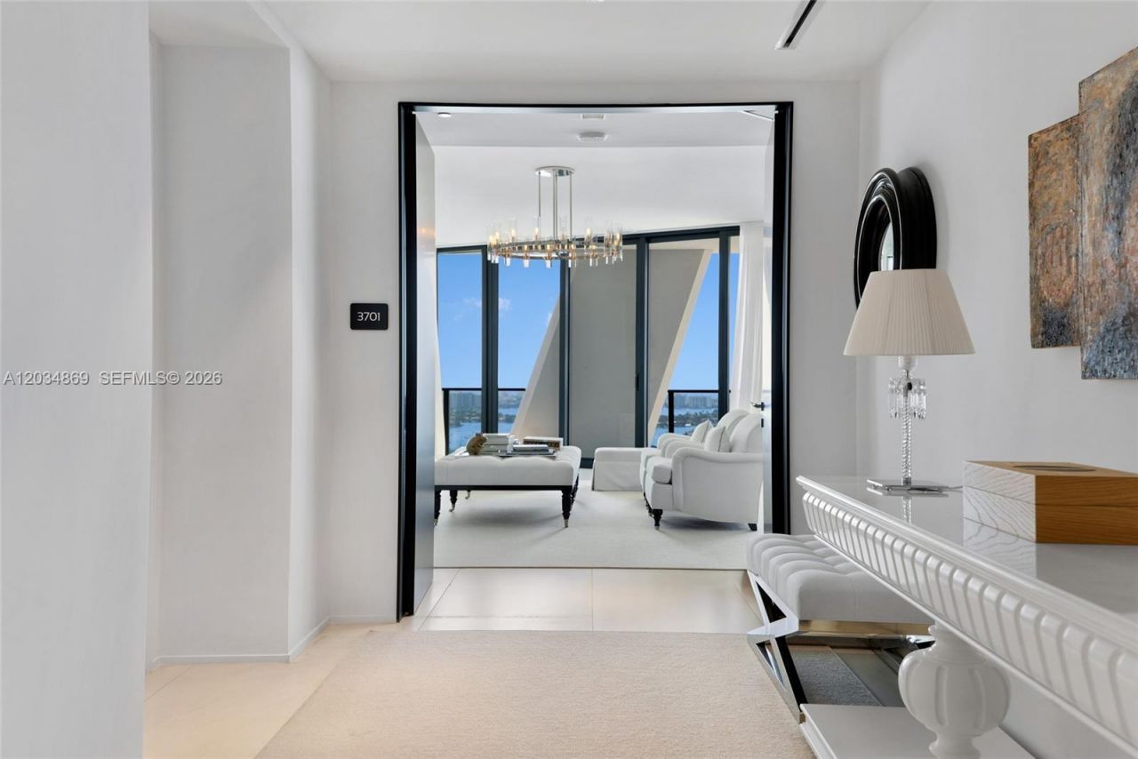 1000 Biscayne Blvd , Unit 3701, Miami, FL 33132 Photo