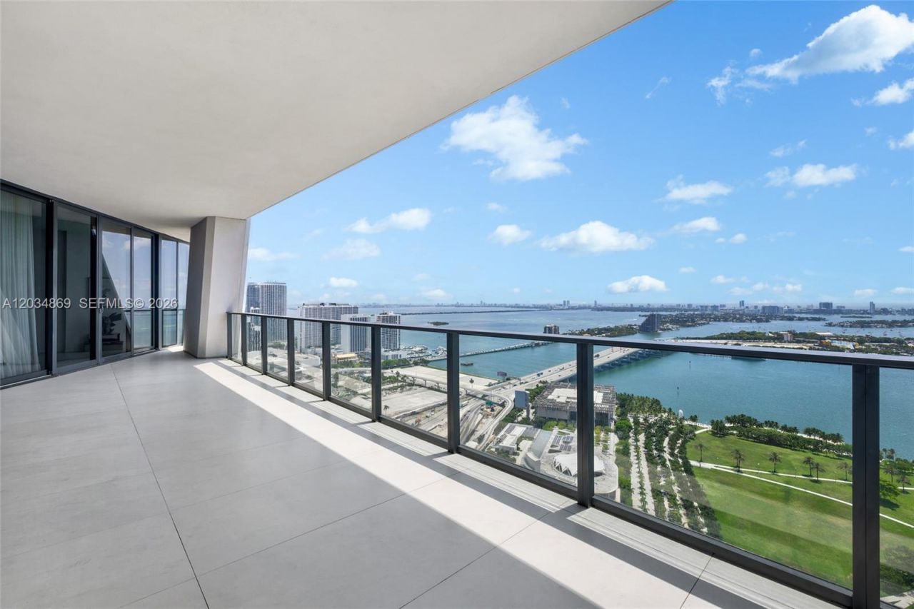 1000 Biscayne Blvd , Unit 3701, Miami, FL 33132 Photo