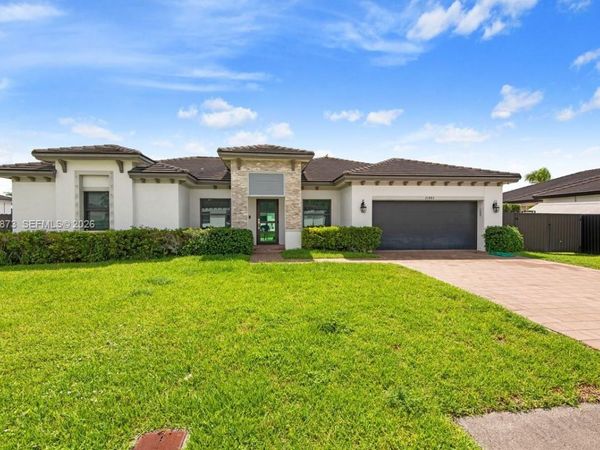 21483 SW 132nd Pl, Miami, FL 33177