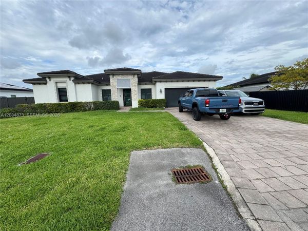21483 SW 132nd Pl , Miami, FL 33177