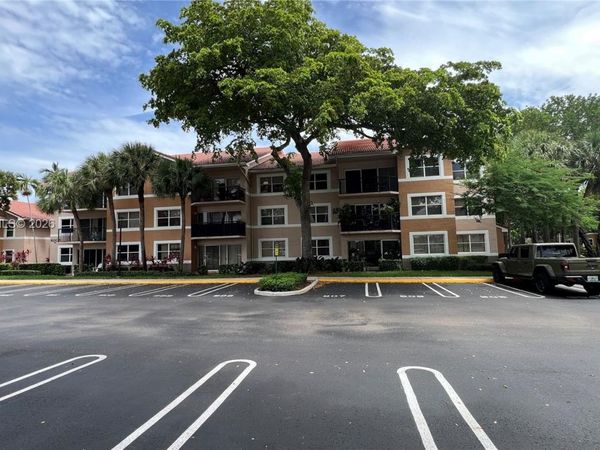 8851 Wiles Rd, Unit 108, Coral Springs, FL 33067