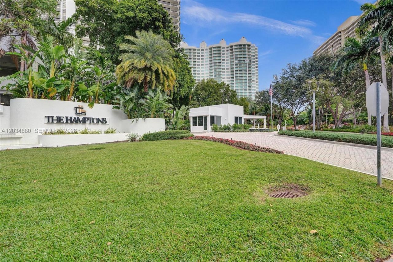 20281 E Country Club Dr , Unit 615, Aventura, FL 33180 Photo
