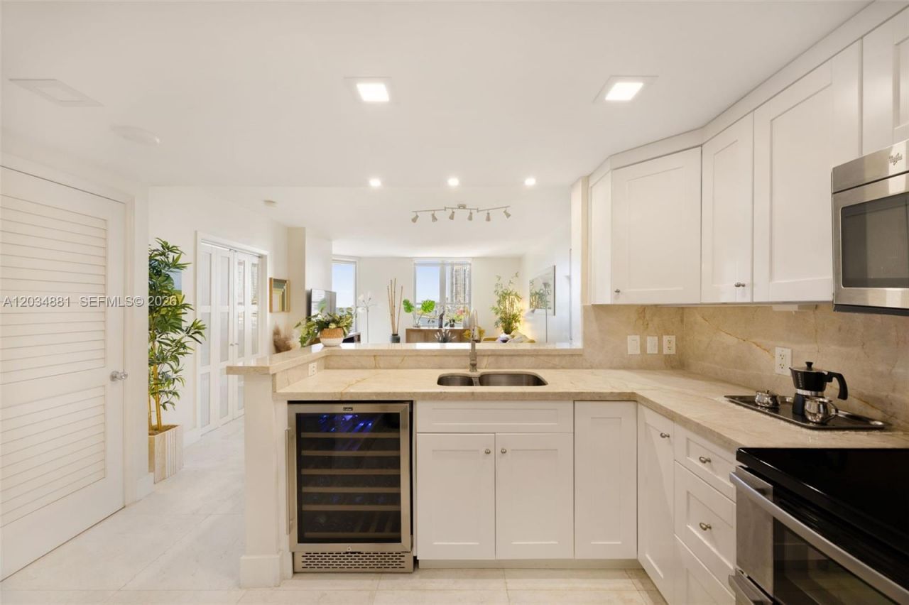 701 Brickell Key Blvd , Unit 901, Miami, FL 33131 Photo
