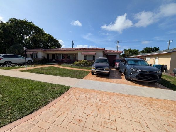 29-33 SE 4th , Dania Beach, FL 33004